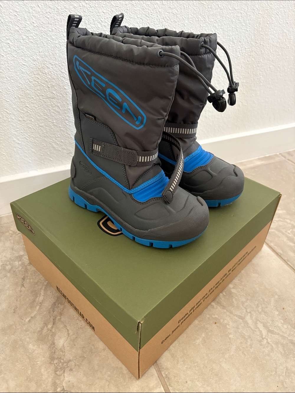 Keen Kids Snow Troll Insulated Snow Boots, sz 13, worn once